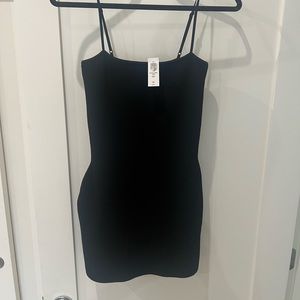 Aritzia dress size M